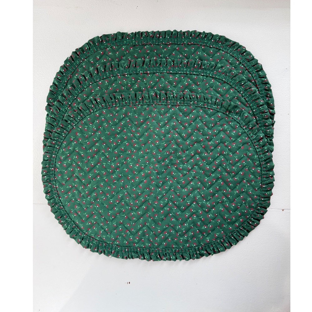 Vintage Christmas Quilted Placemats Set of 3 Reversible Oval Green Ruffles